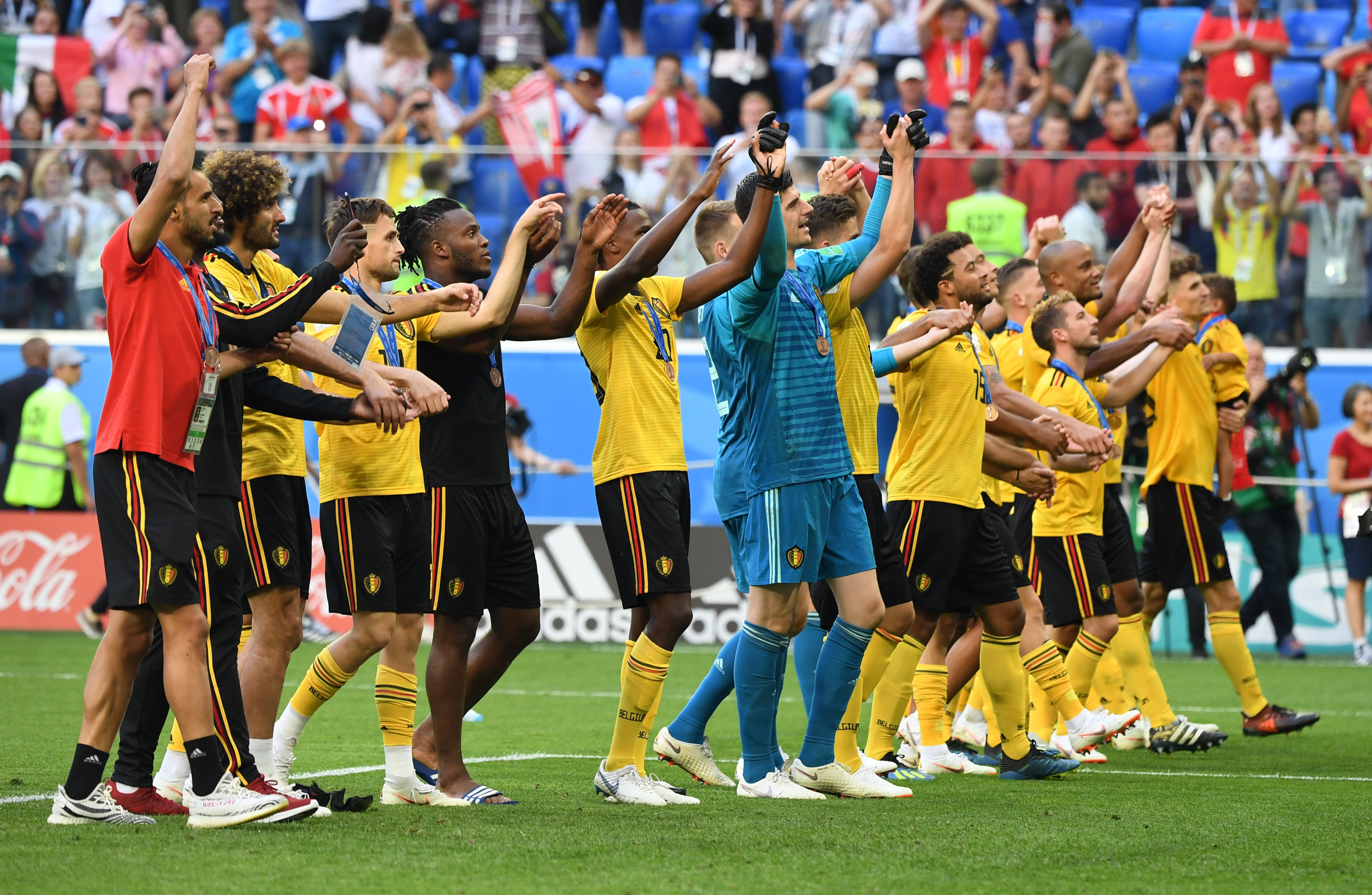 的赛场上继 的赛场上继