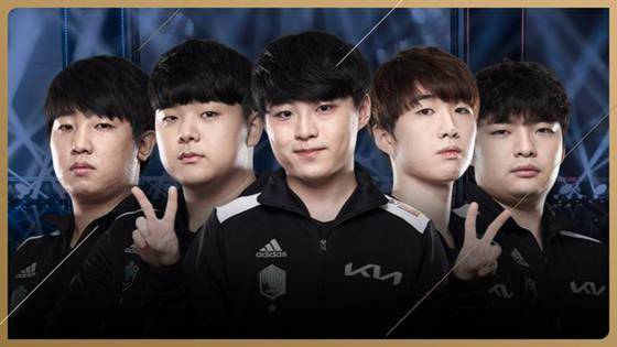 年仅15岁 年仅15岁